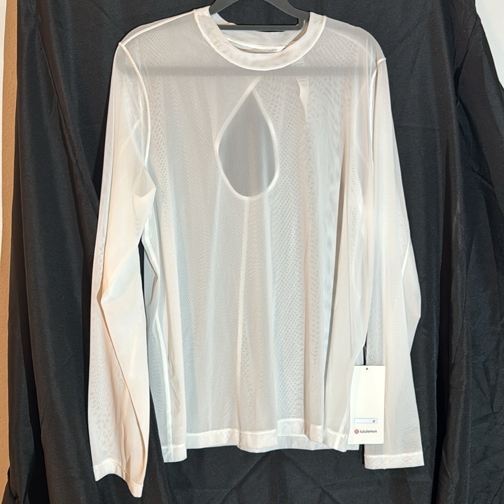 NWT Lululemon Athletica Keyhole Mesh Long Sleeve size 12